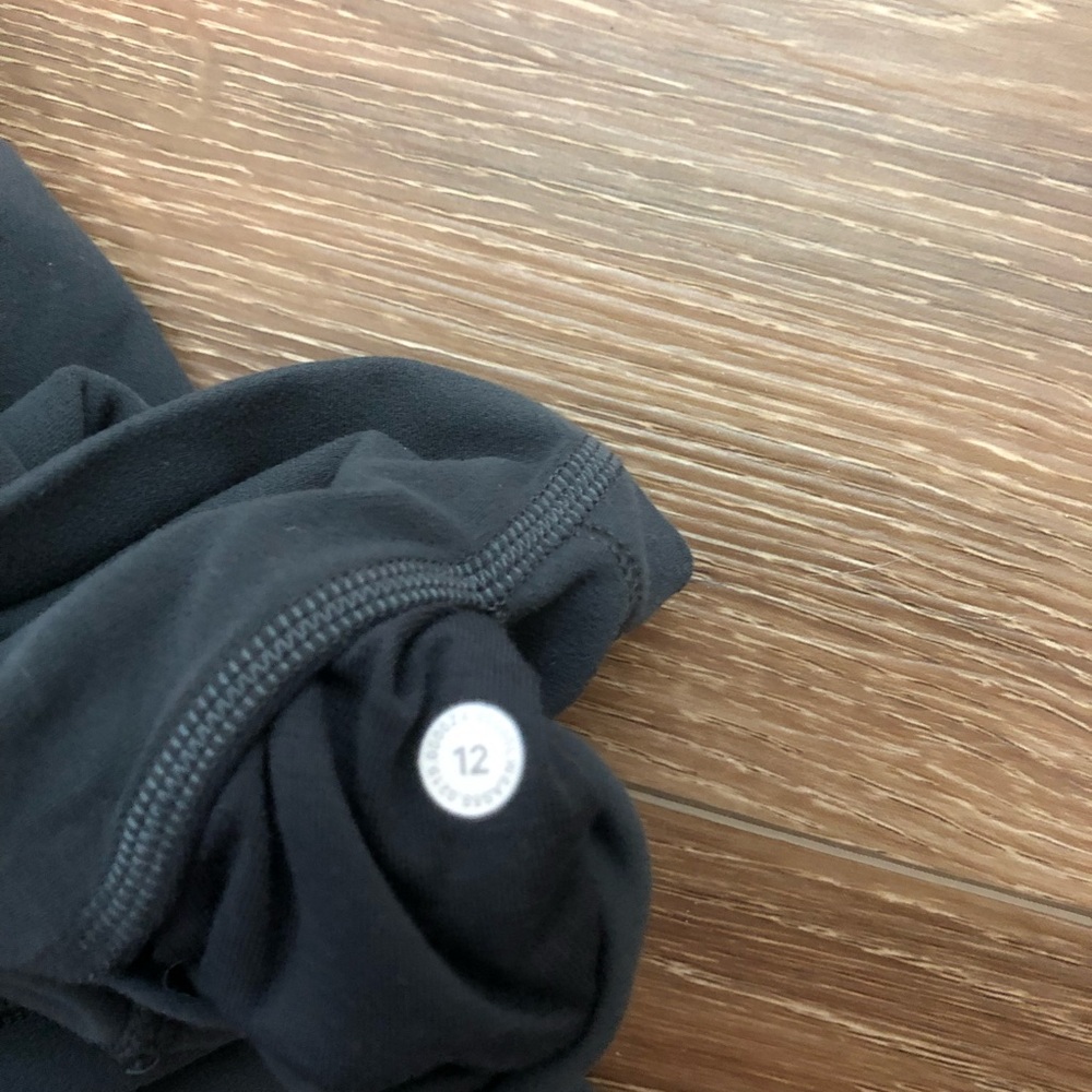 EUC Lululemon Leggings - Picture 3 of 3